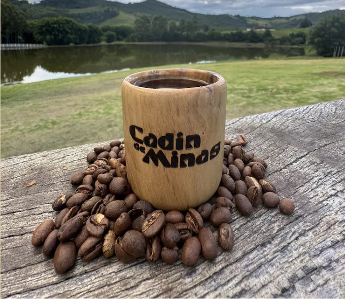 Copo Rústico de Madeira